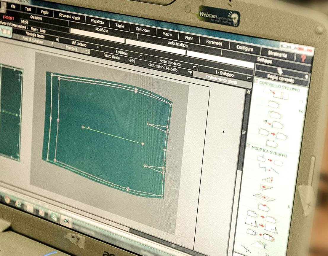 Schermata di un software CAD professionale per la modellistica digitale.